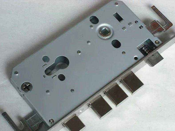 克孜勒苏柯尔克孜24小时上门开锁公司